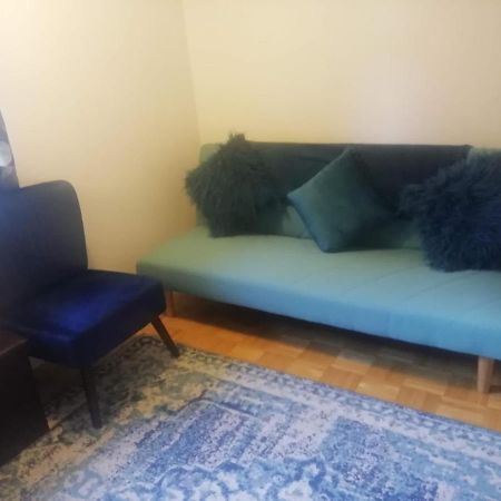 Single Bedroom In A Cozy Maisonette - Bushey Zewnętrze zdjęcie