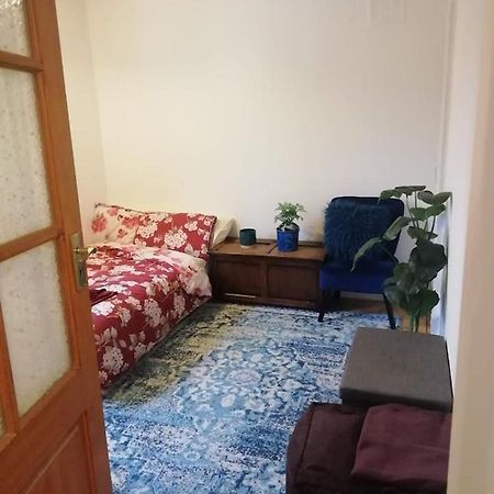 Single Bedroom In A Cozy Maisonette - Bushey Zewnętrze zdjęcie